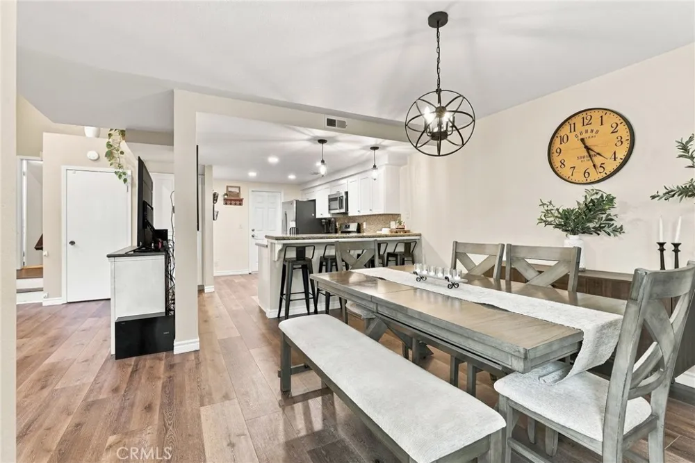 1842 Rory Lane #4 Simi Valley, CA 93063