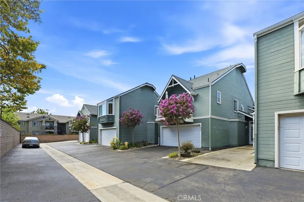 1842 Rory Lane #4 Simi Valley, CA 93063