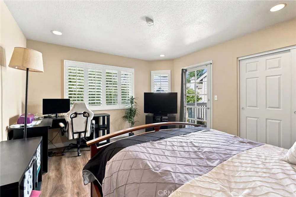 1842 Rory Lane #4 Simi Valley, CA 93063