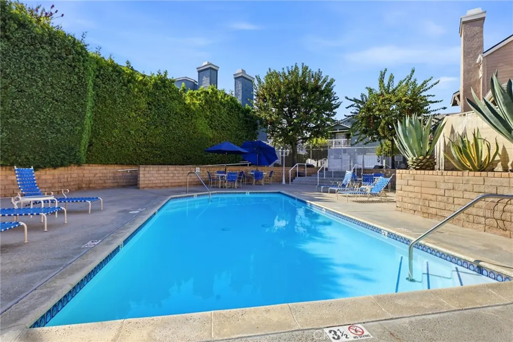1842 Rory Lane #4 Simi Valley, CA 93063