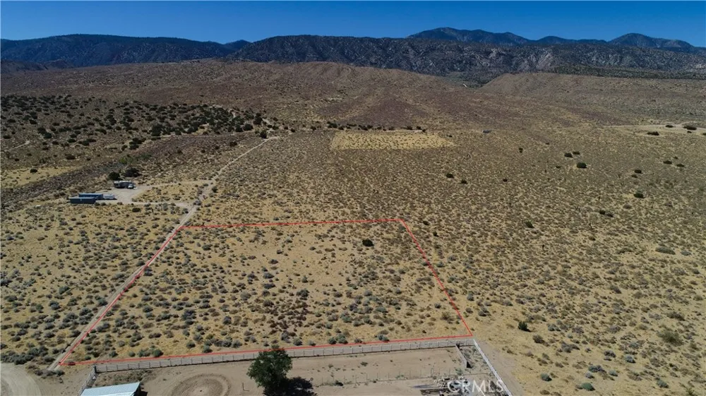 31500 227th Street East Llano, CA 93544