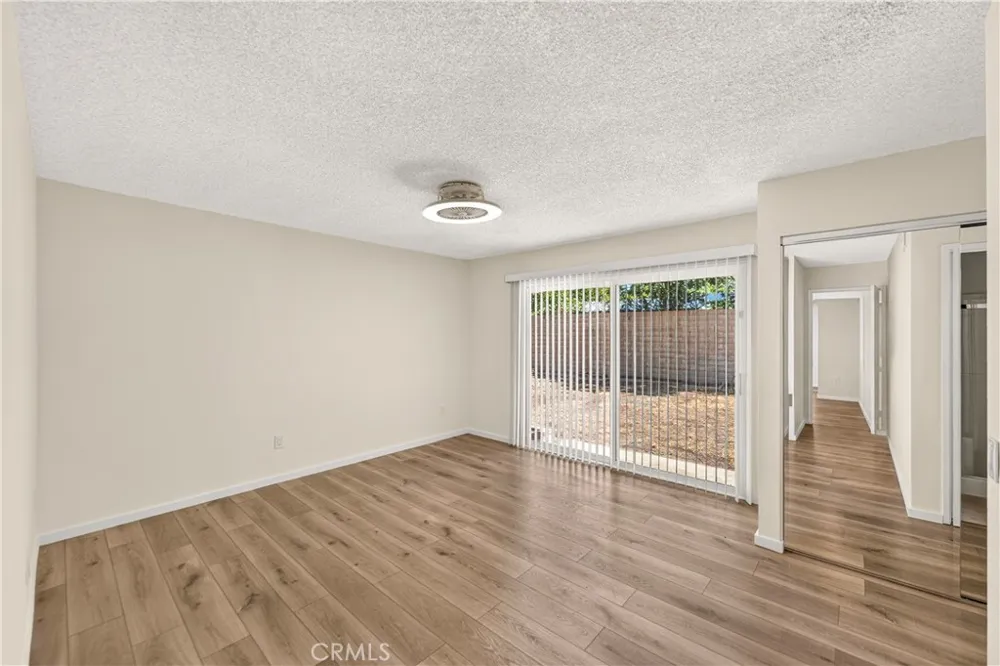 11440 Amigo Los Angeles, CA 91326