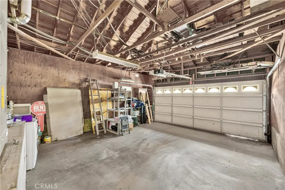 11440 Amigo Los Angeles, CA 91326