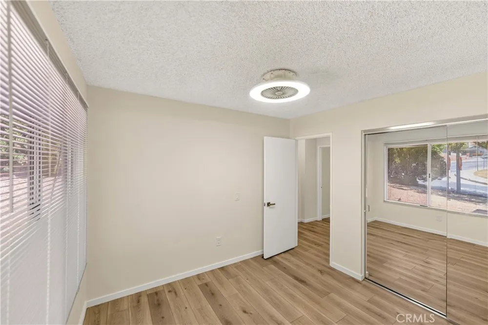 11440 Amigo Los Angeles, CA 91326
