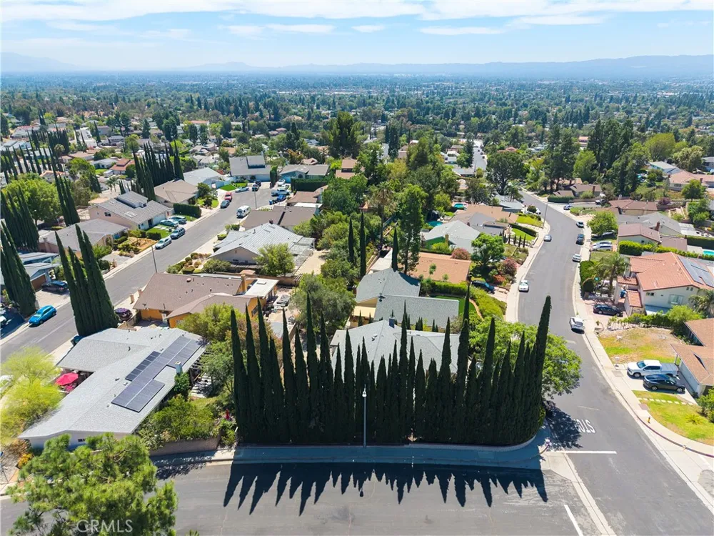 11440 Amigo Los Angeles, CA 91326
