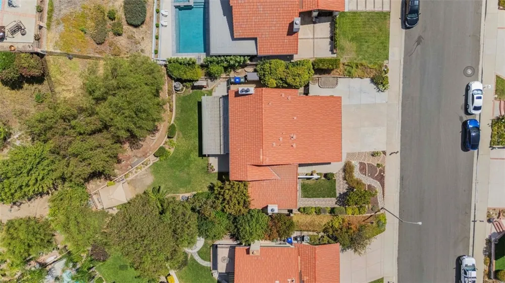 27730 Sutters Pointe Saugus, CA 91350