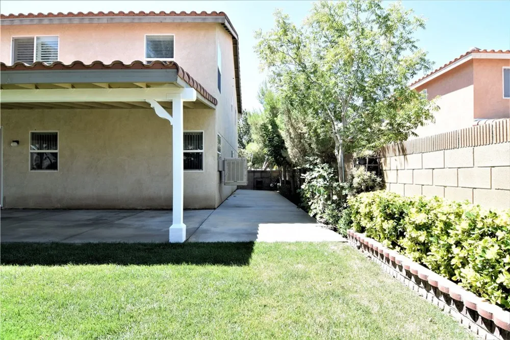 2821 E Avenue J4 Lancaster, CA 93535