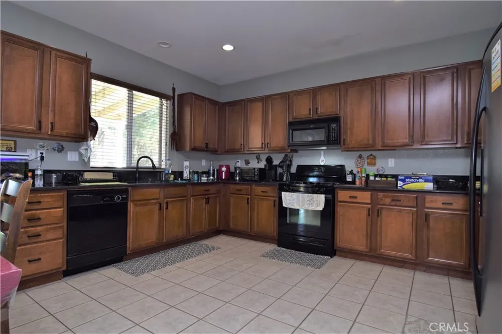 2821 E Avenue J4 Lancaster, CA 93535