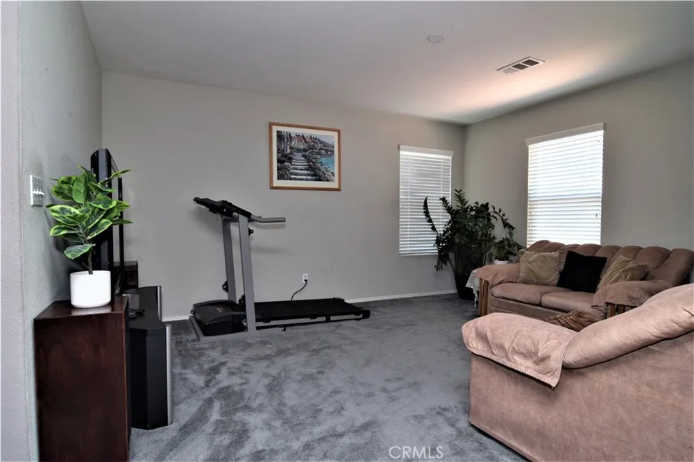 2821 E Avenue J4 Lancaster, CA 93535
