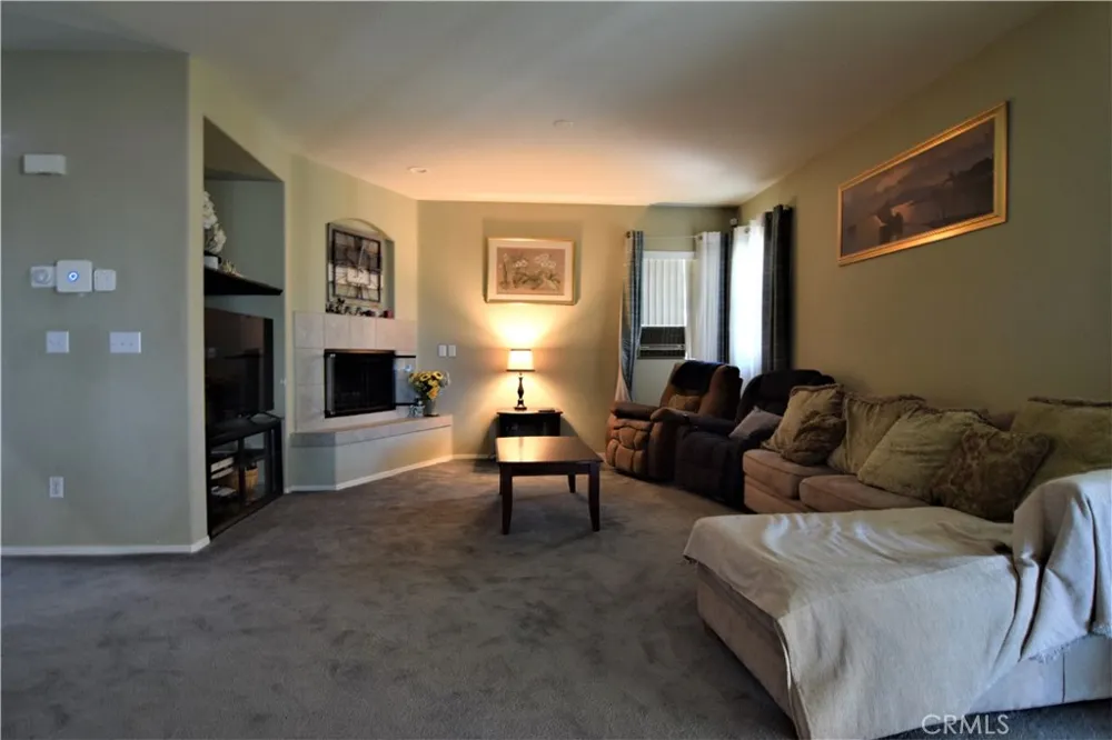 2821 E Avenue J4 Lancaster, CA 93535