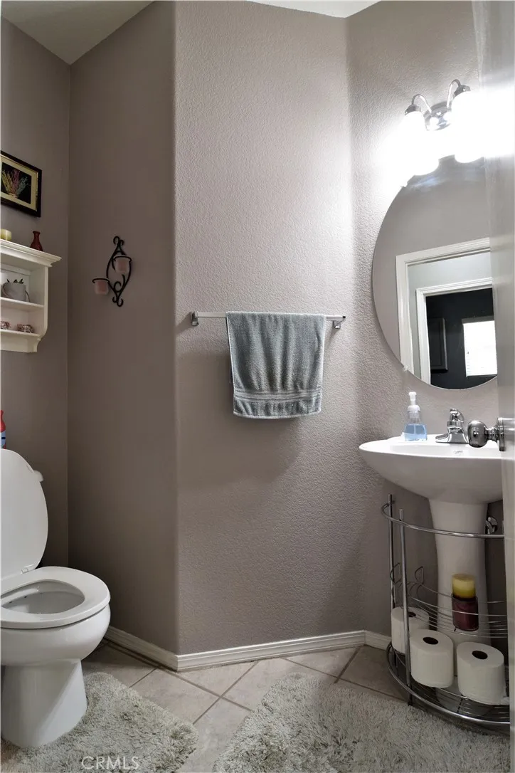 2821 E Avenue J4 Lancaster, CA 93535