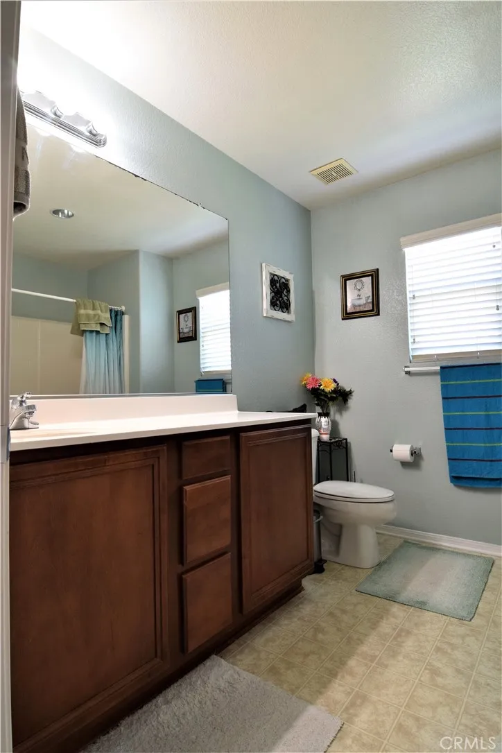 2821 E Avenue J4 Lancaster, CA 93535