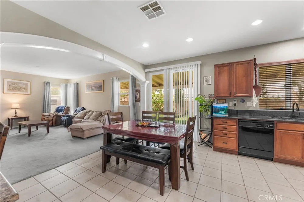 2821 E Avenue J4 Lancaster, CA 93535