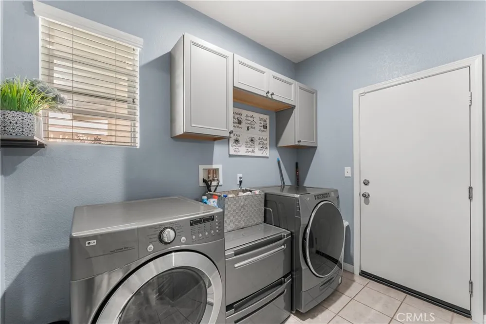 2821 E Avenue J4 Lancaster, CA 93535