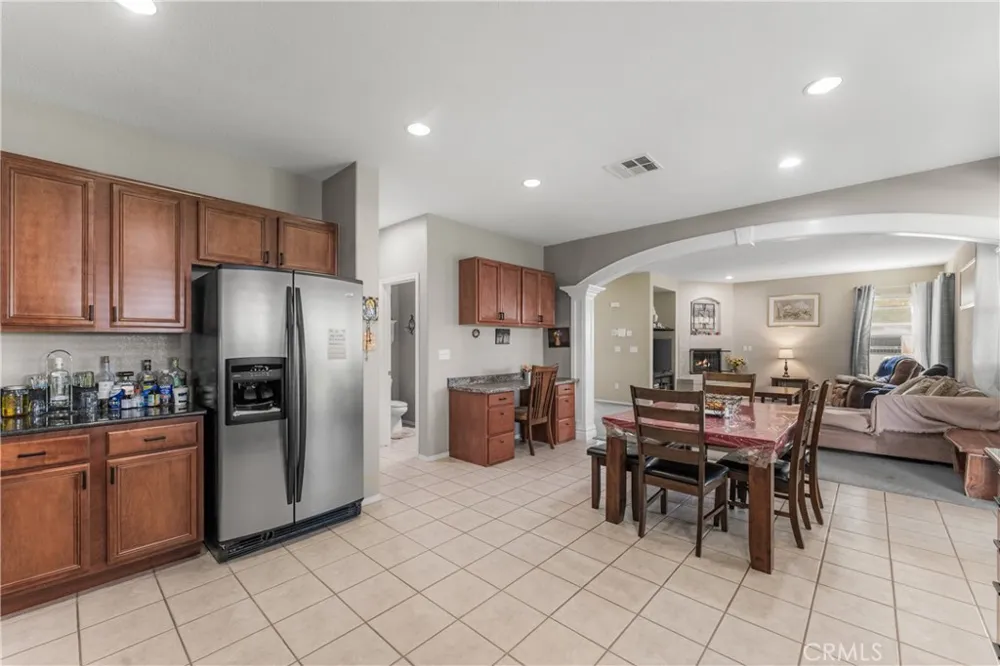 2821 E Avenue J4 Lancaster, CA 93535