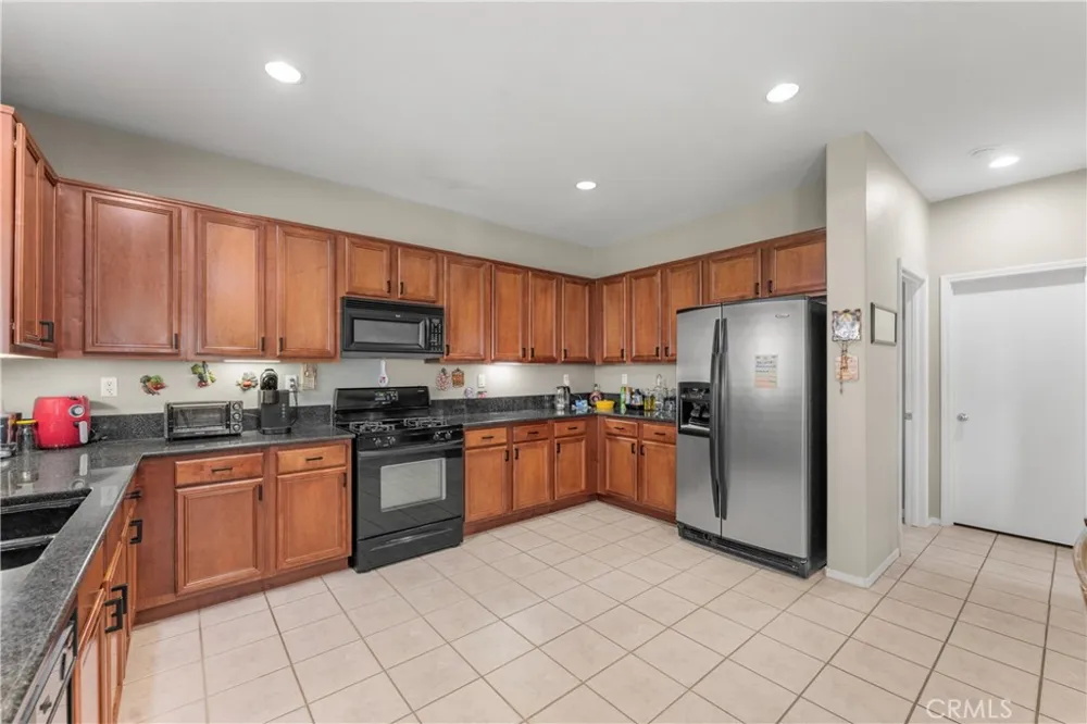 2821 E Avenue J4 Lancaster, CA 93535
