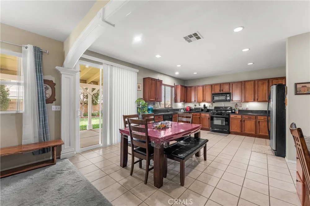 2821 E Avenue J4 Lancaster, CA 93535