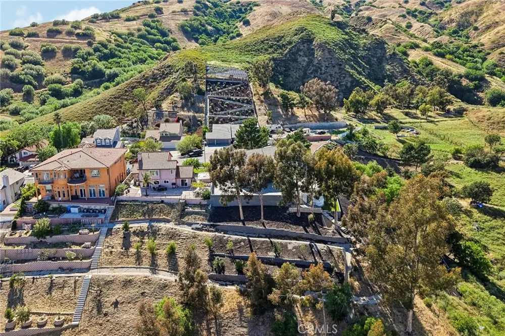 13042 Jolette Avenue Granada Hills, CA 91344