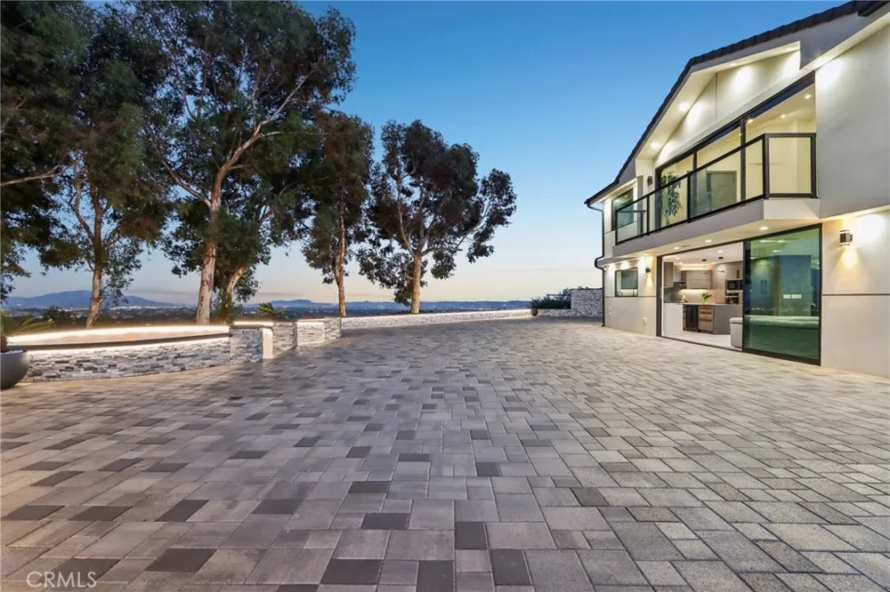 13042 Jolette Avenue Granada Hills, CA 91344