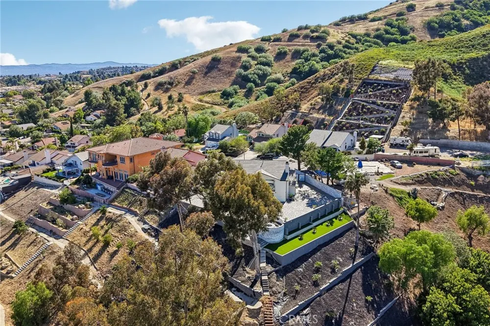 13042 Jolette Avenue Granada Hills, CA 91344