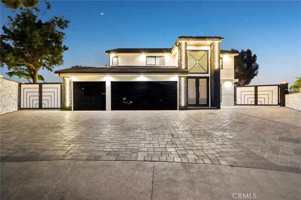 13042 Jolette Avenue Granada Hills, CA 91344