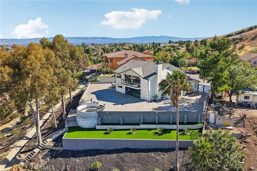 13042 Jolette Avenue Granada Hills, CA 91344