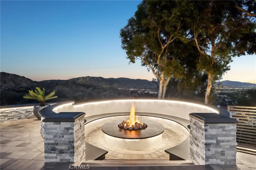 13042 Jolette Avenue Granada Hills, CA 91344