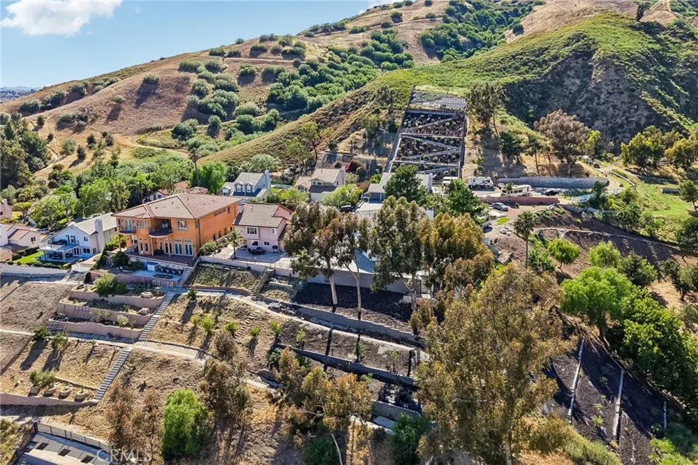 13042 Jolette Avenue Granada Hills, CA 91344
