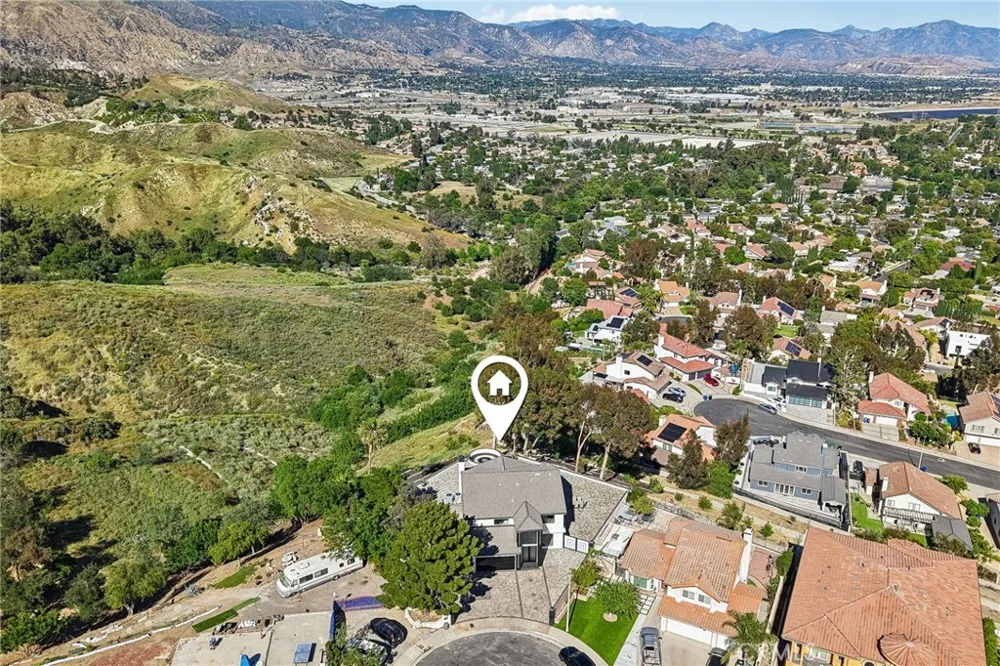 13042 Jolette Avenue Granada Hills, CA 91344