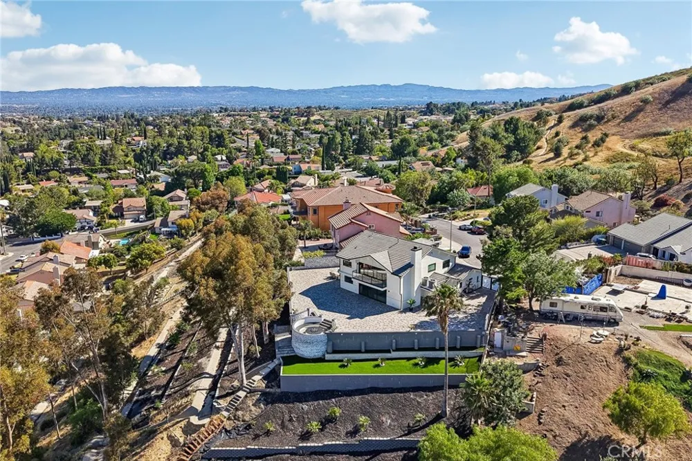 13042 Jolette Avenue Granada Hills, CA 91344