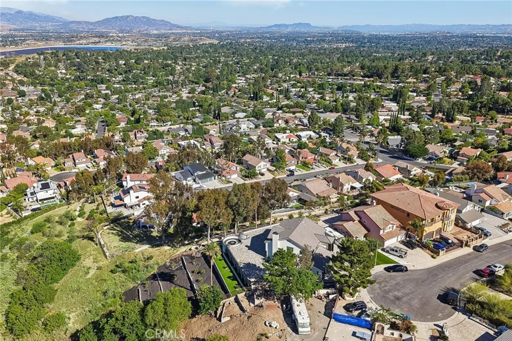 13042 Jolette Avenue Granada Hills, CA 91344