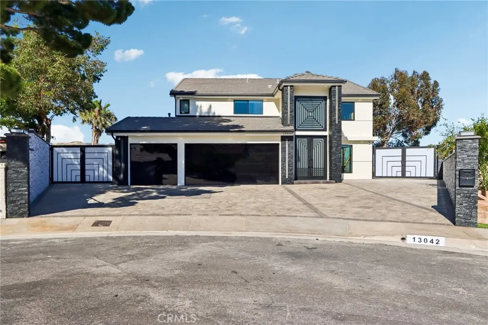 13042 Jolette Avenue Granada Hills, CA 91344