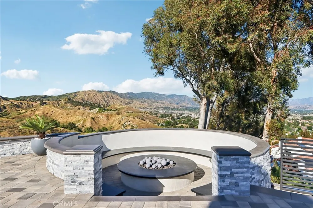 13042 Jolette Avenue Granada Hills, CA 91344