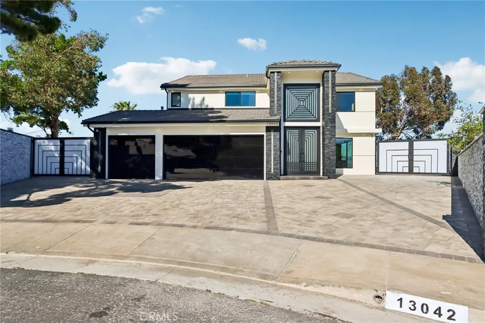 13042 Jolette Avenue Granada Hills, CA 91344