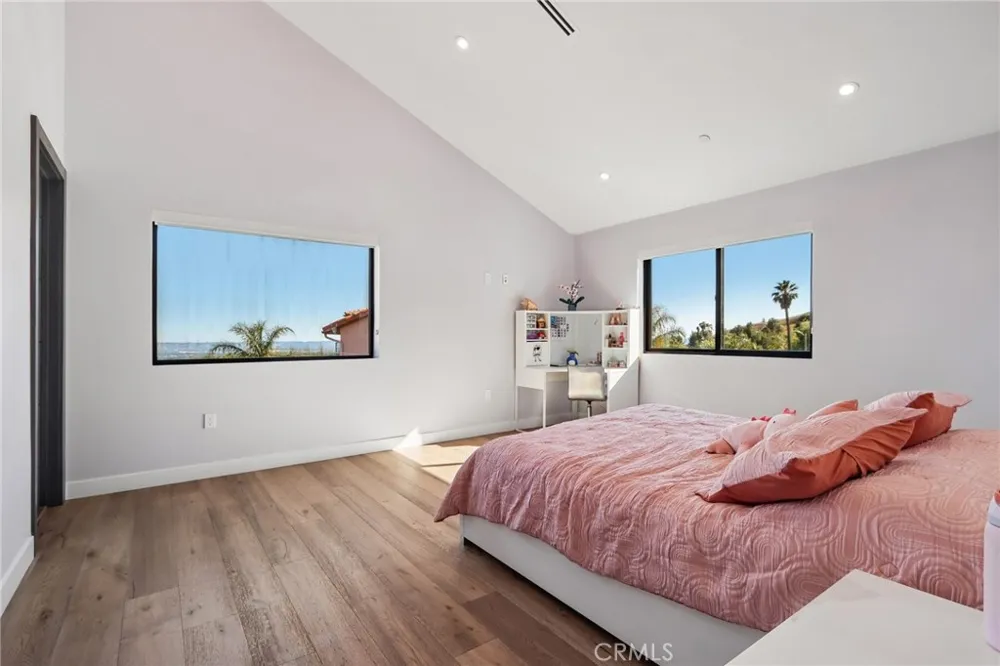 13042 Jolette Avenue Granada Hills, CA 91344