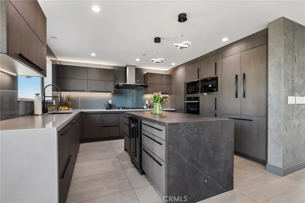 13042 Jolette Avenue Granada Hills, CA 91344