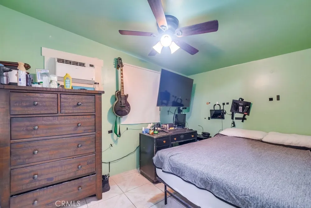 2663 Loosmore Los Angeles, CA 90065