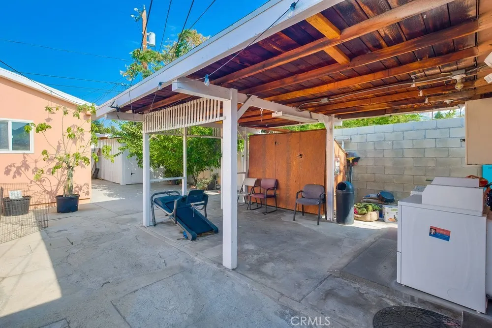 2663 Loosmore Los Angeles, CA 90065
