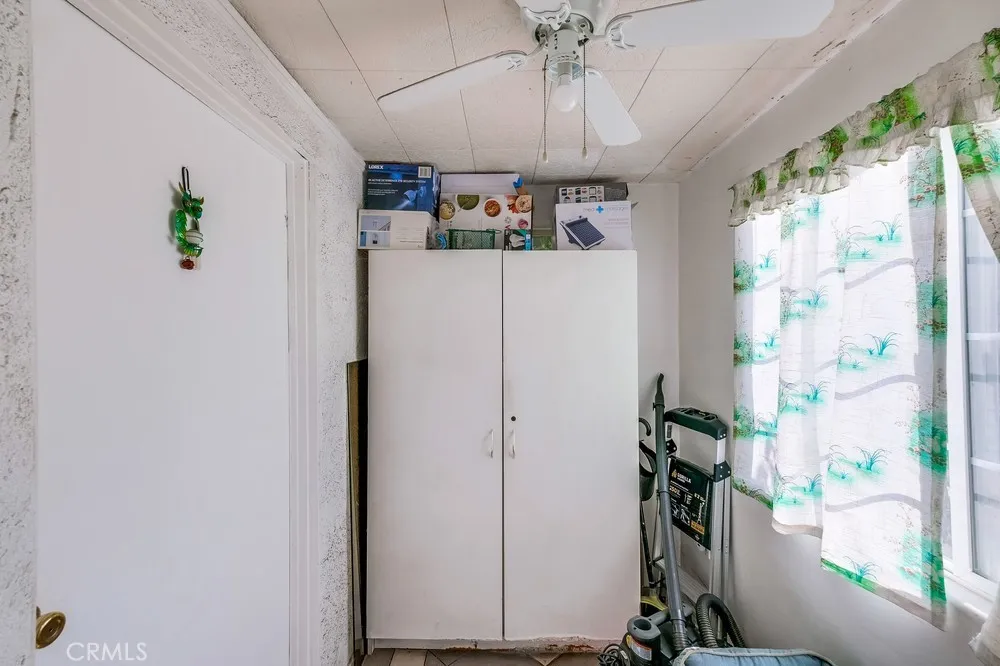 2663 Loosmore Los Angeles, CA 90065