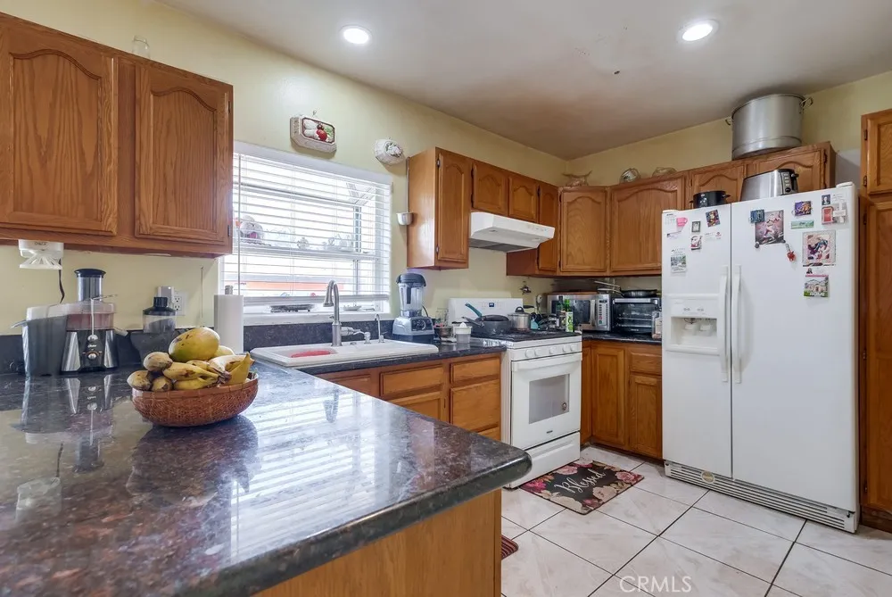2663 Loosmore Los Angeles, CA 90065