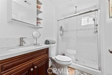 23021 Saticoy West Hills, CA 91304