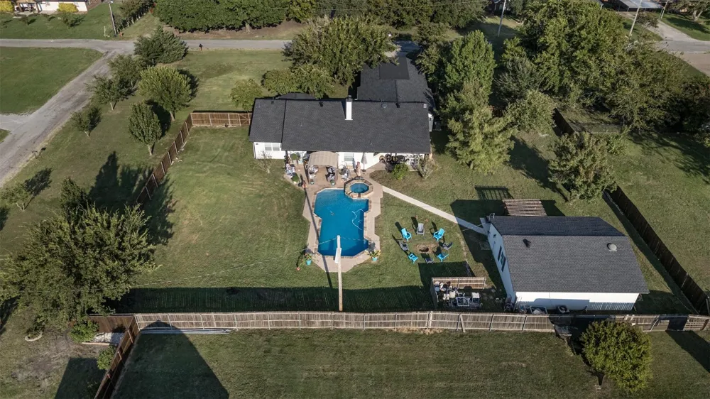 511 S Sulphur Street Leonard, TX 75452