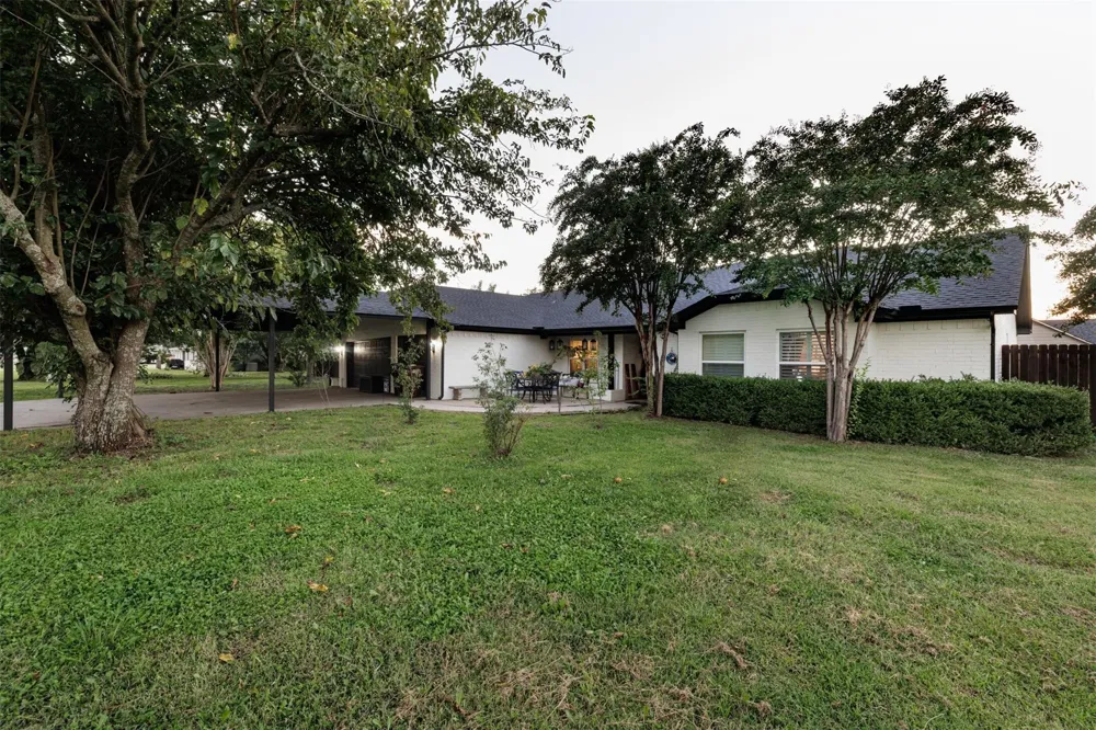 511 S Sulphur Street Leonard, TX 75452