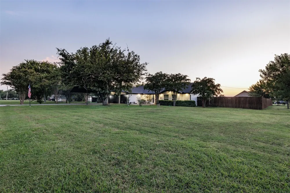 511 S Sulphur Street Leonard, TX 75452