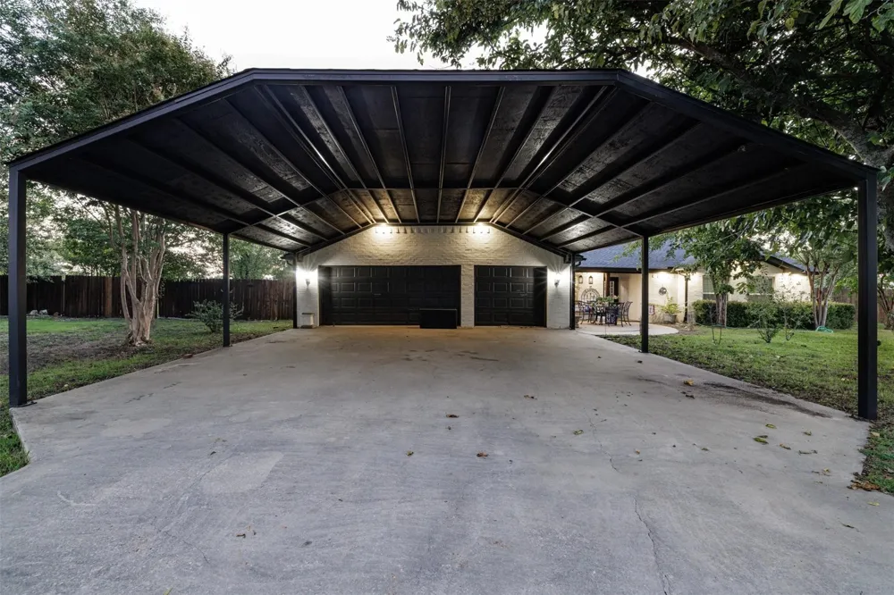 511 S Sulphur Street Leonard, TX 75452