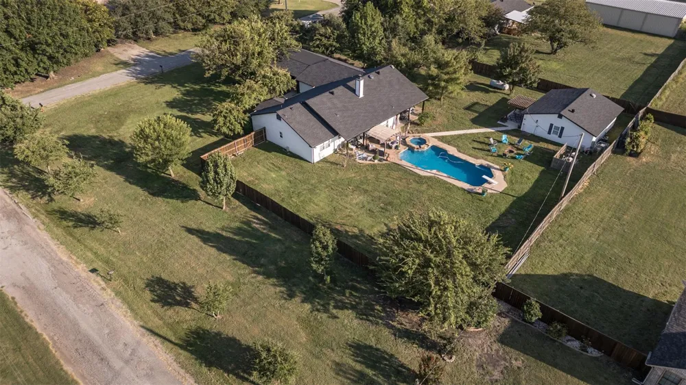 511 S Sulphur Street Leonard, TX 75452