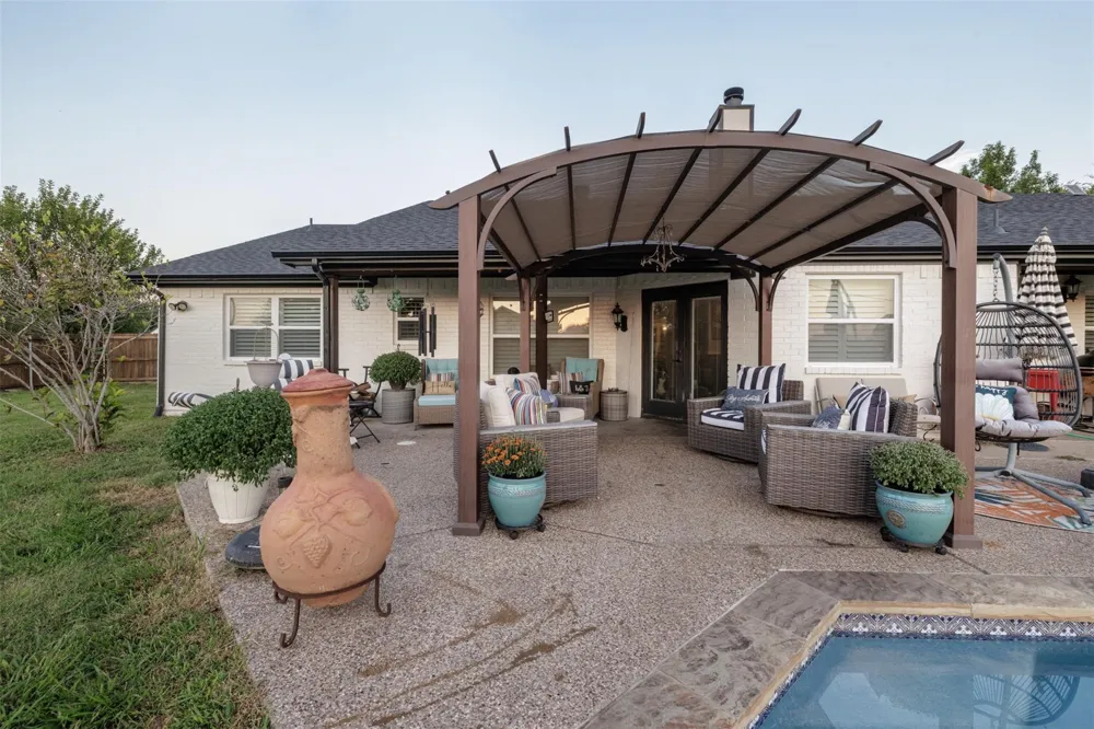 511 S Sulphur Street Leonard, TX 75452