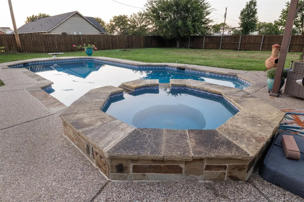 511 S Sulphur Street Leonard, TX 75452