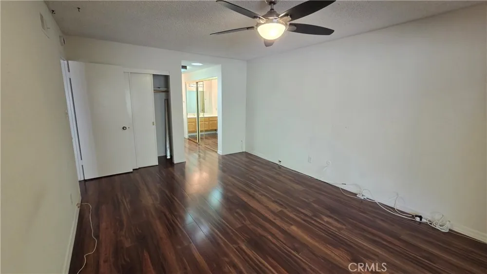 19340 Oak Crossing Newhall, CA 91321