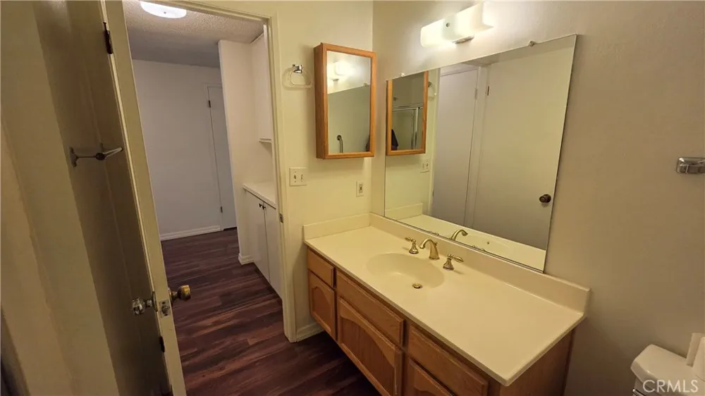 19340 Oak Crossing Newhall, CA 91321